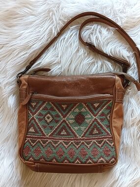 ↠ Myra Bag Mantis Western Brown Leather Patchwork Aztec Lines Crossbody Bag